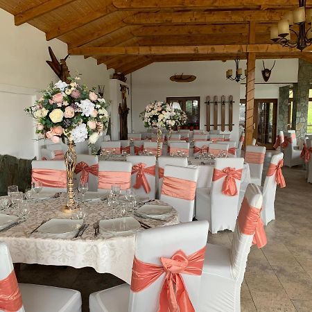 Alex & Maria Hotel Carpinisu Luaran gambar