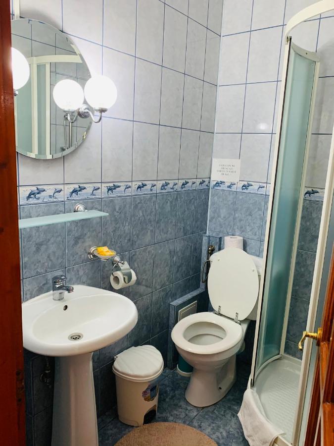 Alex & Maria Hotel Carpinisu Luaran gambar
